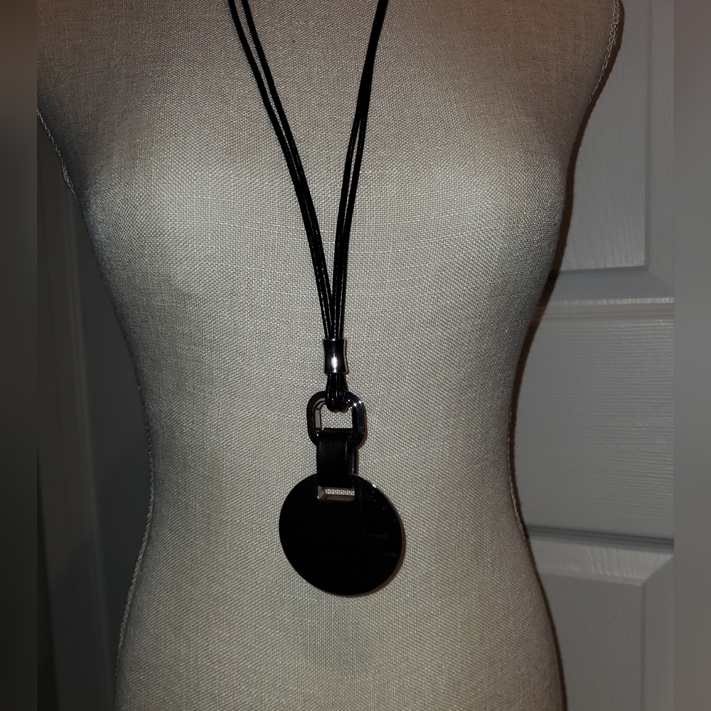 Chico's 20" necklace black and silver